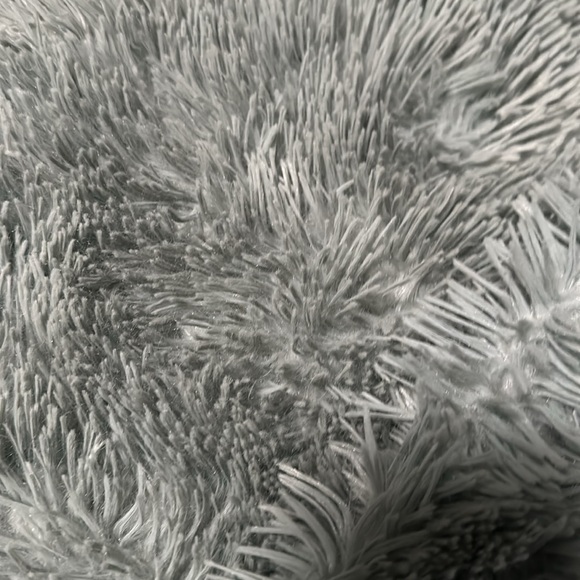 Comfy throw blanket - Picture 2 of 3